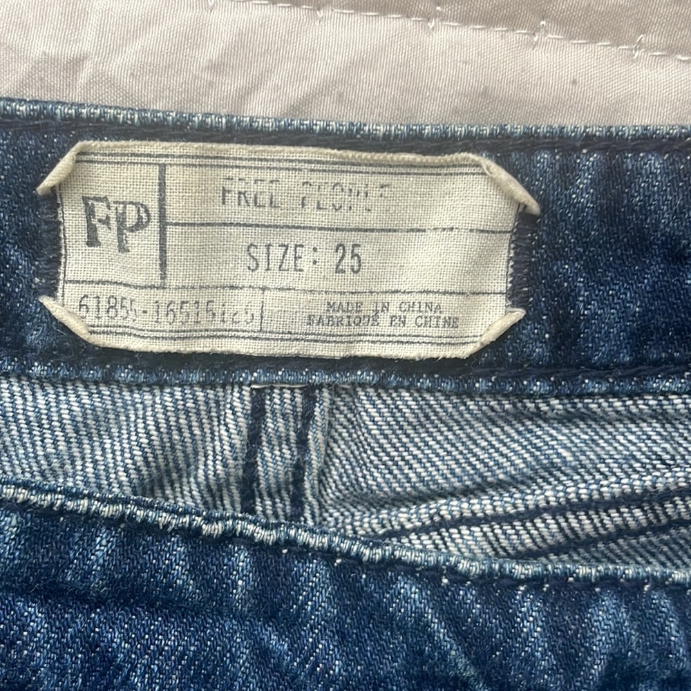 Shorts - Picture 3 of 4